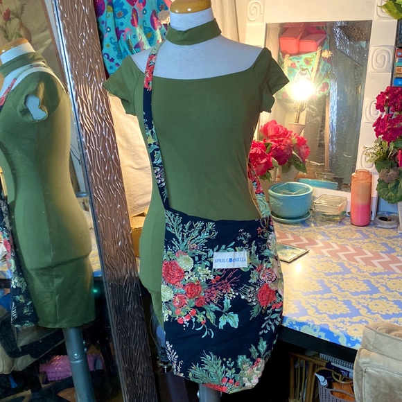 🌷Guess 🌷 Olive Green Choker Off Shoulder Dress - Picture 4 of 5
